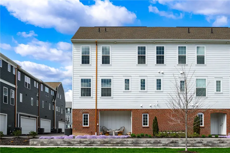 800 Gillian Lane, Cranberry, PA 16066 - #3
