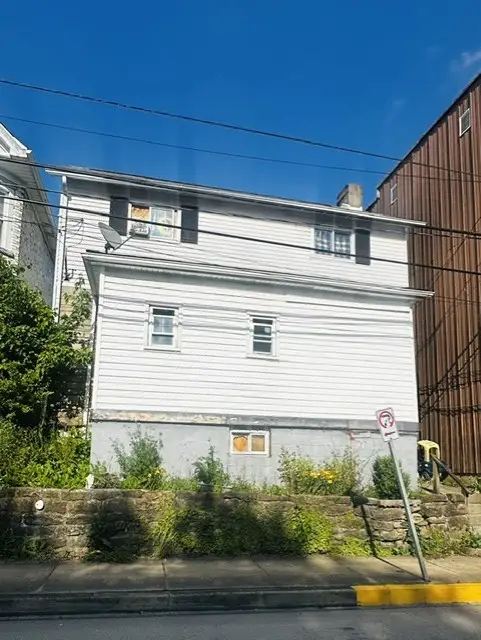 441 Brown St, Everson, PA 15631