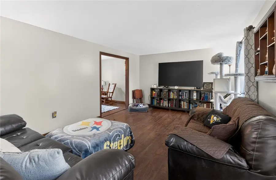 117 Rembrandt Dr, Butler, PA 16002 - #2