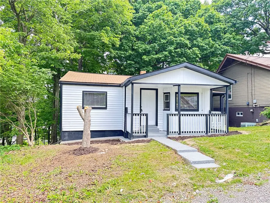 3718 W 7th Ave, Beaver Falls, PA 15010 - #2