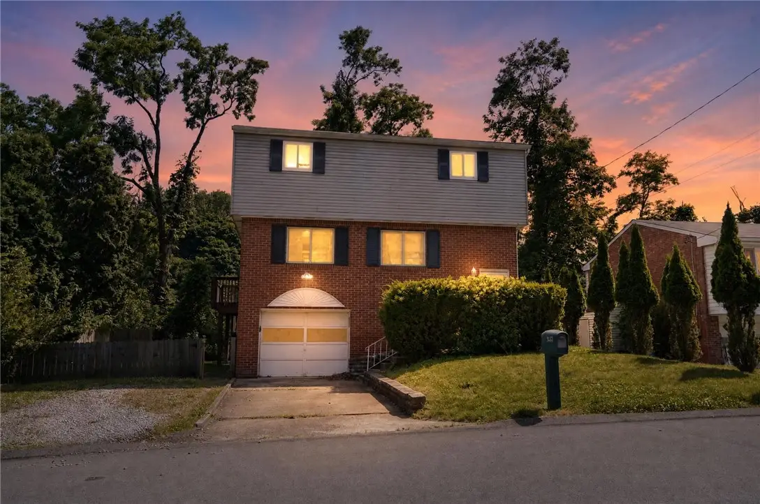 247 Golden Gate Dr, Verona, PA 15147 - #1