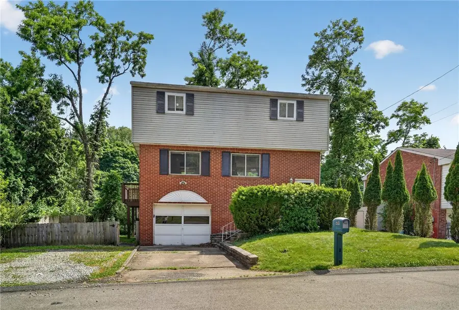 247 Golden Gate Dr, Verona, PA 15147 - #2