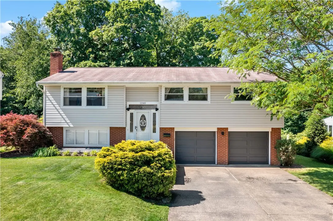 1040 Cork Dr, Bethel Park, PA 15102 - #1