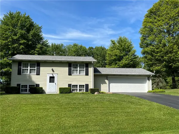 235 Airport Rd, Grove City, PA 16127