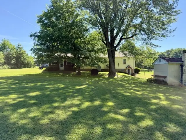 108 Aiken Rd, New Castle, PA 16101 - #2