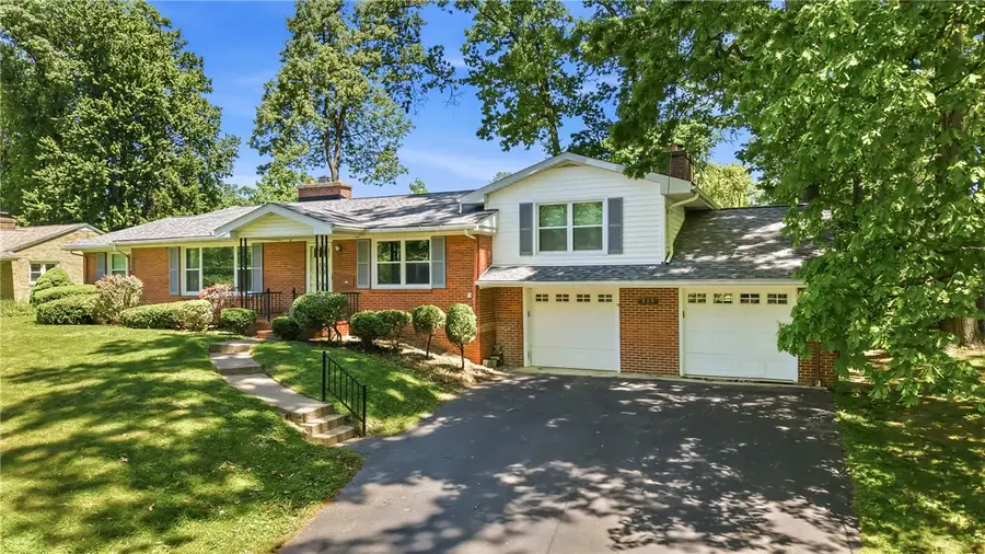 808 Fairfield Dr, Hermitage, PA 16148 - #2