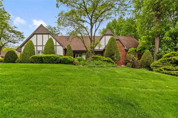 102 Brandywine Dr, Canonsburg, PA 15317