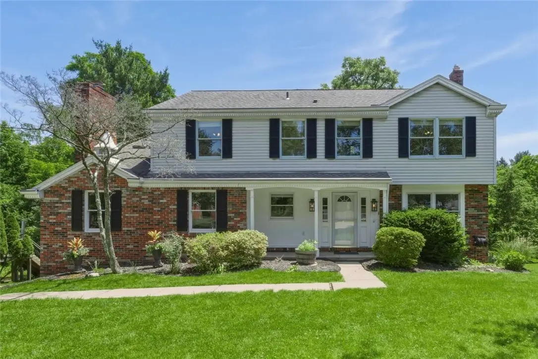 112 Marshall Dr, Mount Lebanon, PA 15228 - #1