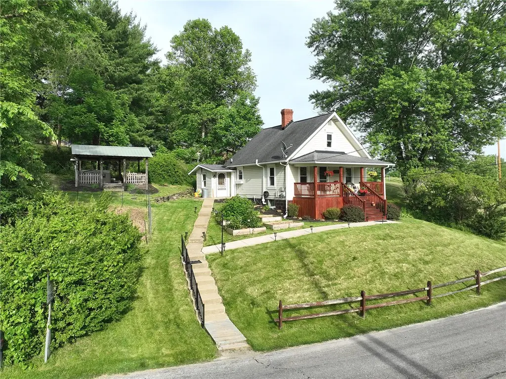 2 Vanceville Rd, Eighty Four, PA 15330 - #1