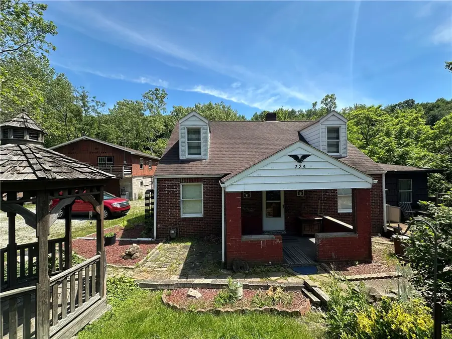 724 Long Run Road, McKeesport, PA 15132 - #3