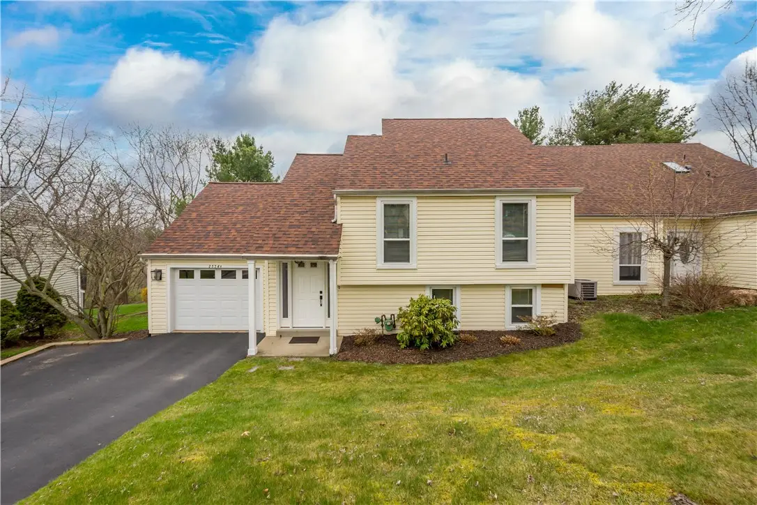 2554 B Pheasant Run Dr, Wexford, PA 15090 - #1