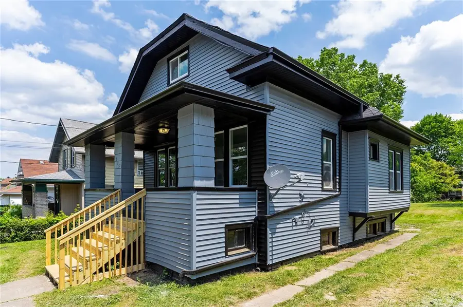 615 Park Ave, Farrell, PA 16121 - #2