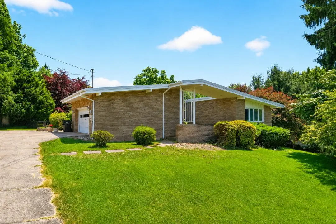 2219 Mitchell Dr, Irwin, PA 15642 - #1