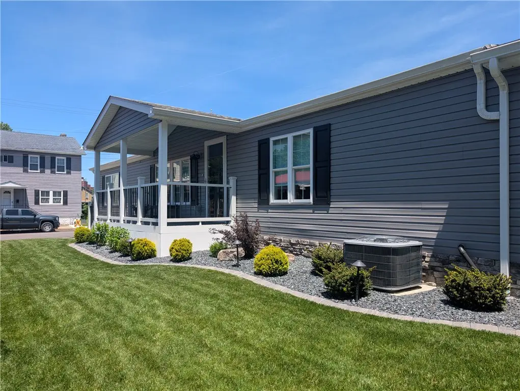 19 Thompson St, Latrobe, PA 15650 - #1