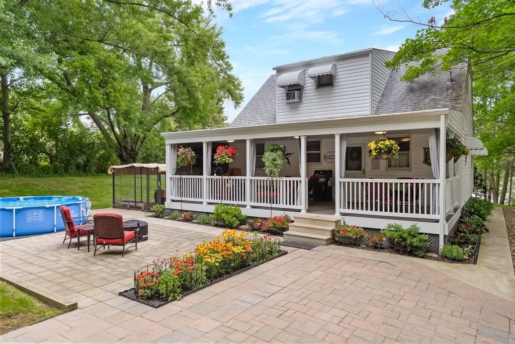 519 S Main St, Zelienople, PA 16063 - #1