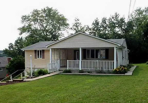 147 College Ave, Pittsburgh, PA 15239