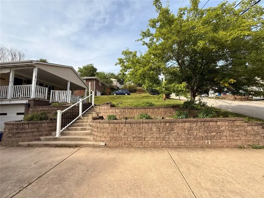147 College Ave, Pittsburgh, PA 15239 - #2