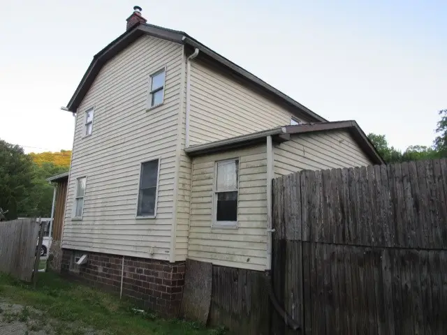 215 Hillview Lane, Melcroft, PA 15462 - #3