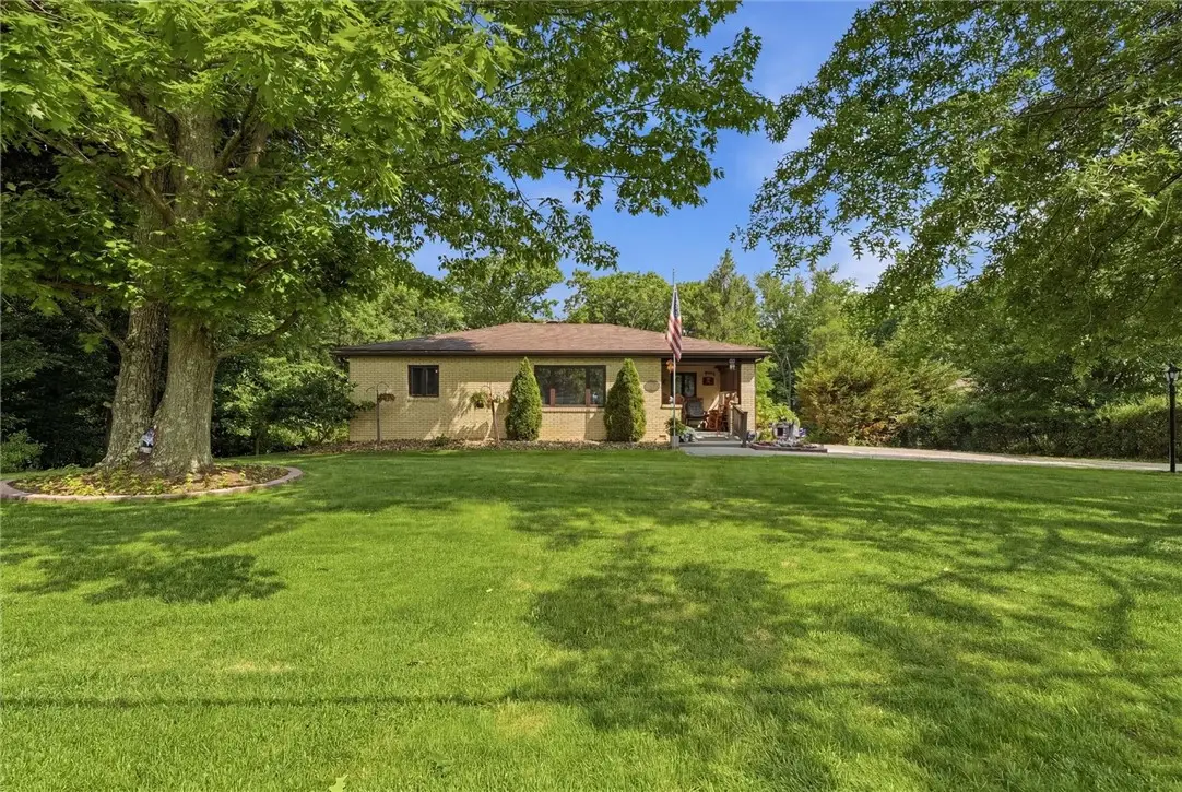 32 Sunset Dr, Coraopolis, PA 15108 - #1