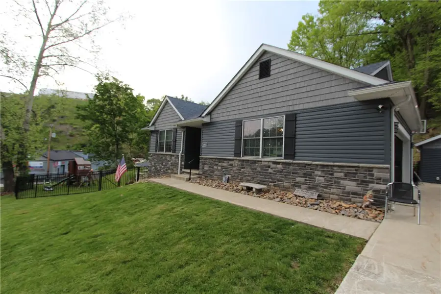 1003 Laurel Hill Dr, Homestead, PA 15120 - #2