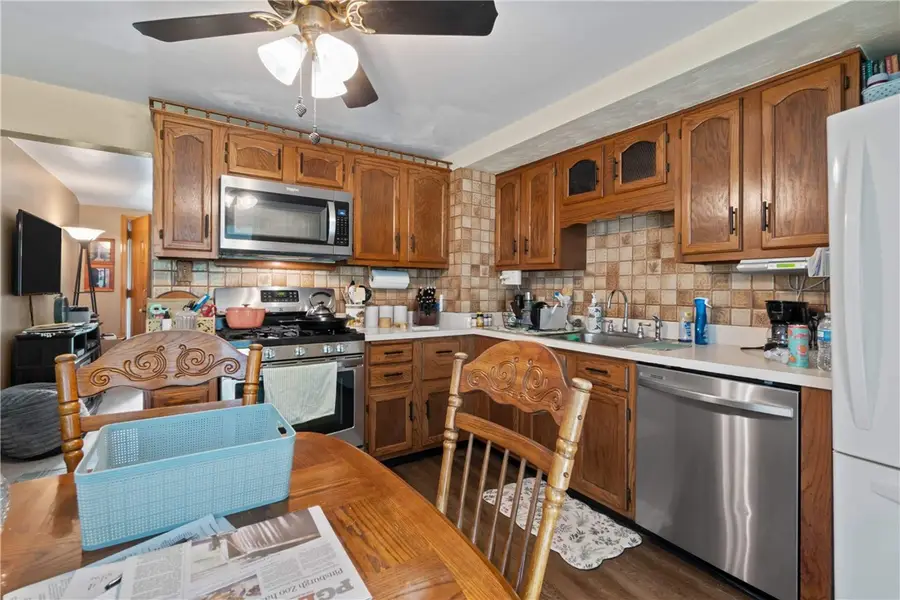 341 Johnston Rd, Penn Hills, PA 15235 - #2