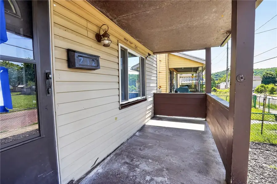 212 4th Ave., Aliquippa, PA 15001 - #3