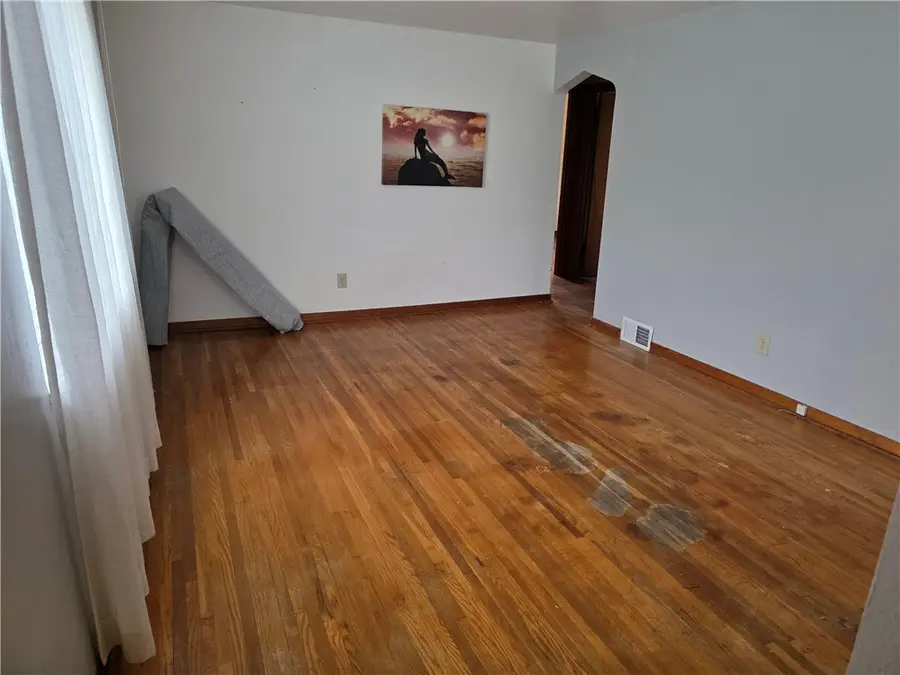 123 Broadlawn Dr, Elizabeth, PA 15037 - #3