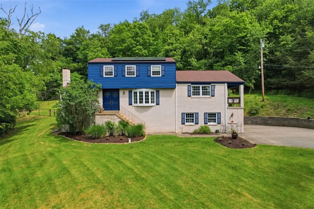 122 Grove Hill Rd, Baden, PA 15005 - #1