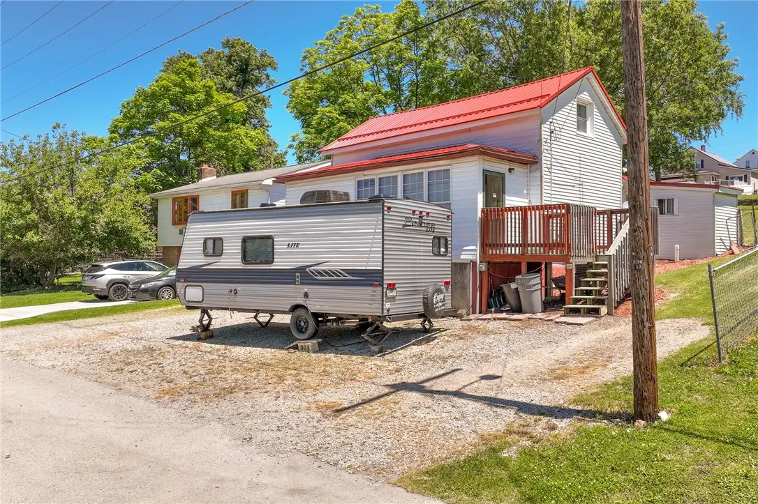 1407 Kirk St, Connellsville, PA 15425 - #1