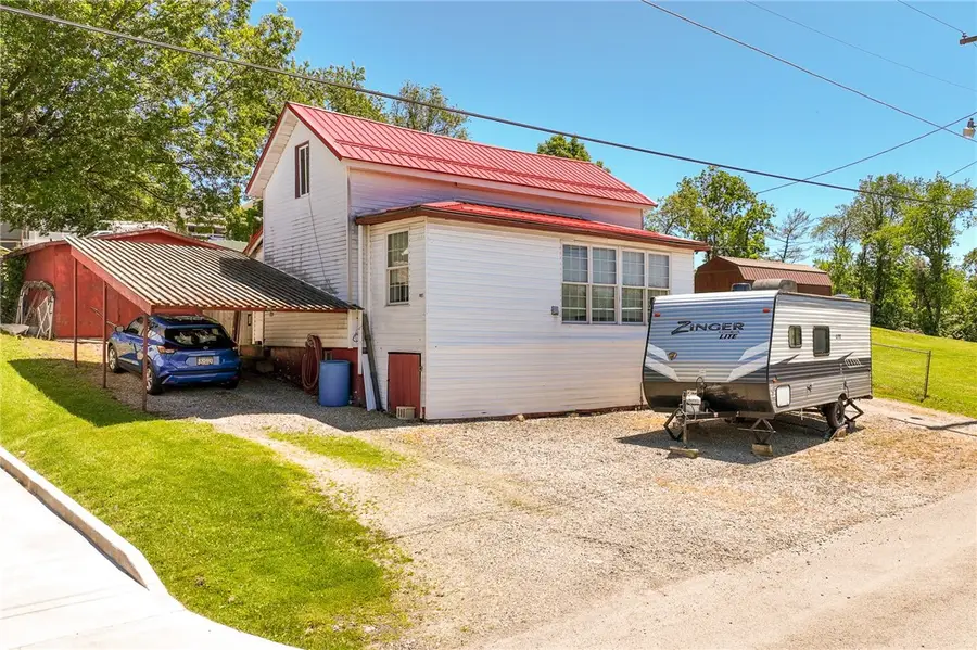 1407 Kirk St, Connellsville, PA 15425 - #3