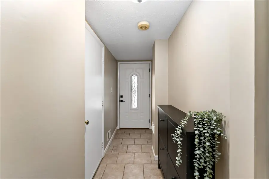 45 Shadow Dr, Pittsburgh, PA 15227 - #2