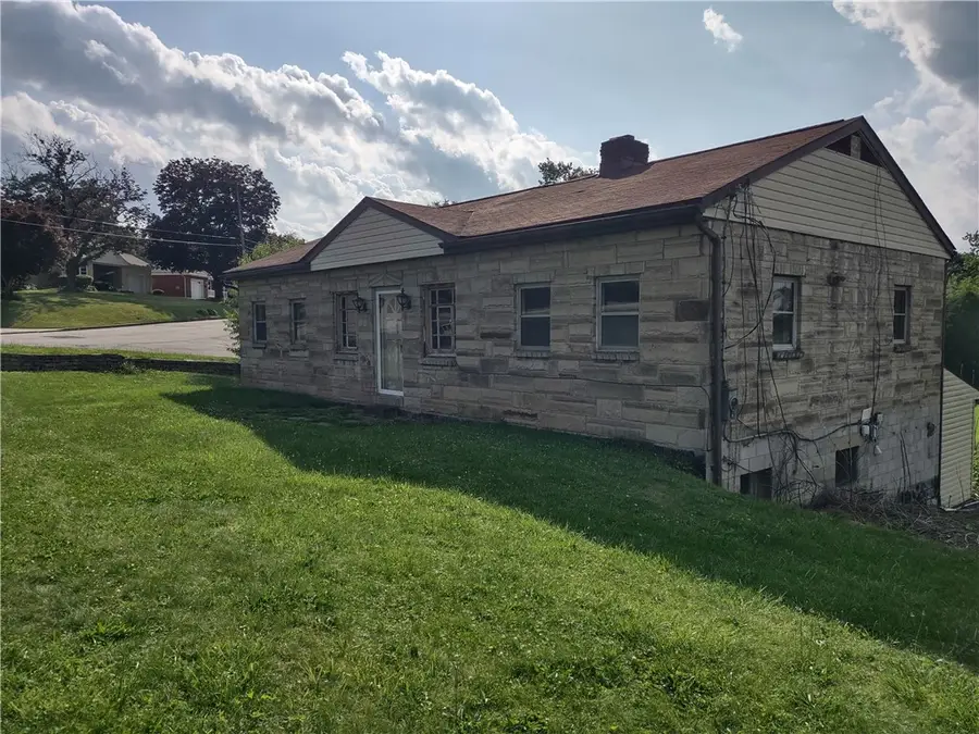 1035 Ohio Street, Jeannette, PA 15644 - #2