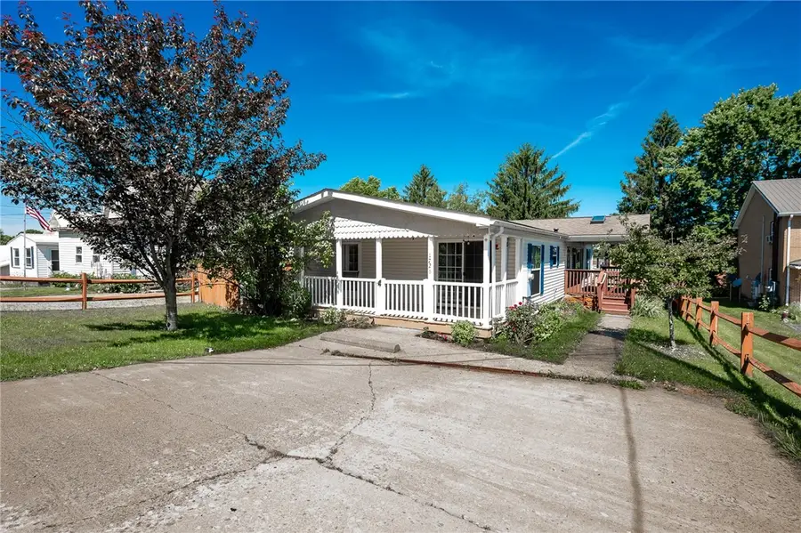 1726 Getty Ave, Indiana, PA 15701 - #2