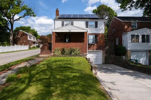 744 Allegheny River Boulevard, Oakmont, PA 15139