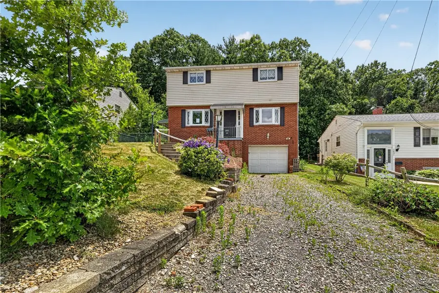 1025 Catherine Dr, Conway, PA 15027 - #2