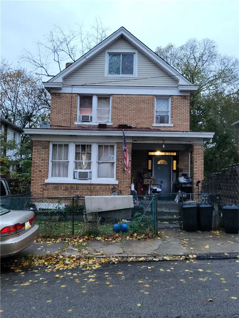 226 Parkfield St, Pittsburgh, PA 15210 - #1