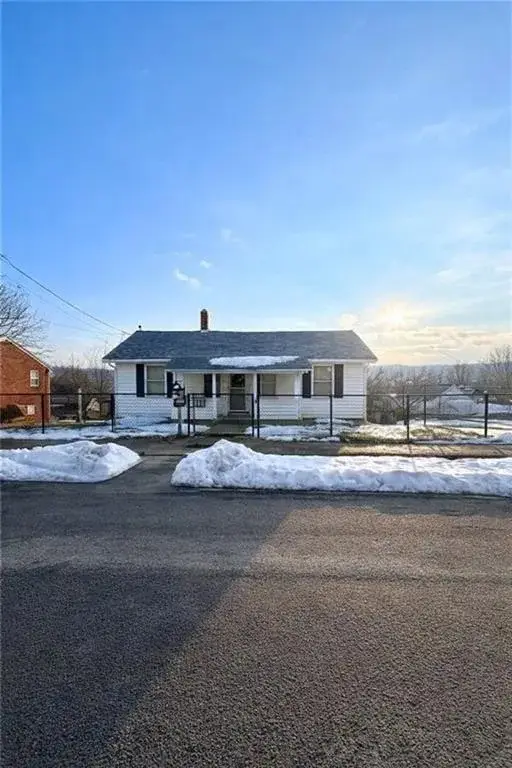 380 Monroe Ave, Leechburg, PA 15656 - #3
