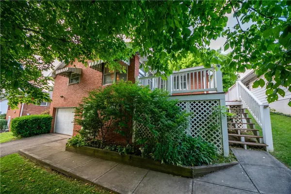 1366 Henderson Ave, Washington, PA 15301