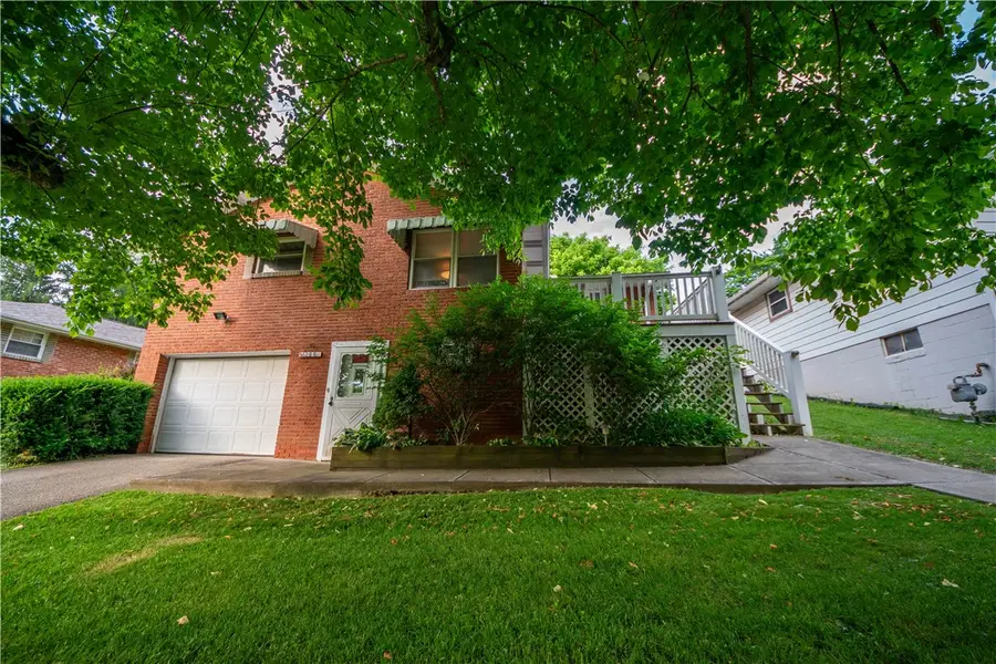 1366 Henderson Ave, Washington, PA 15301 - #2
