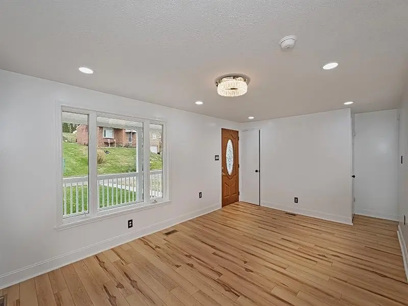 260 Creston Drive, West Mifflin, PA 15122 - #3