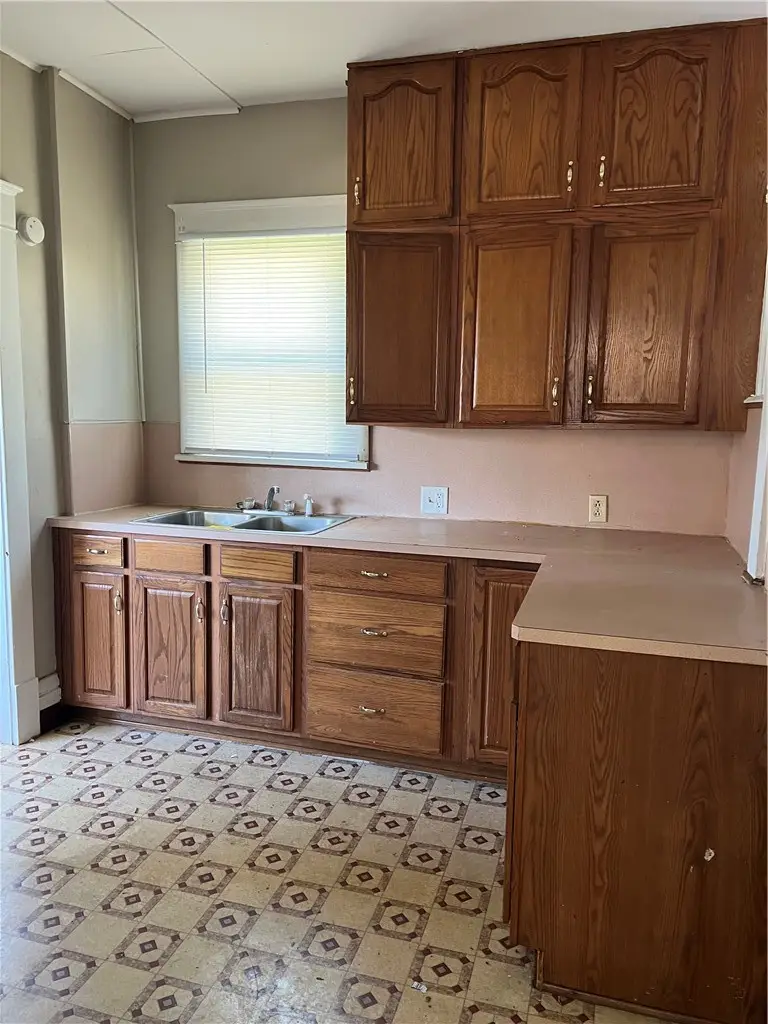 334 Sherman Ave, Sharon, PA 16146 - #2