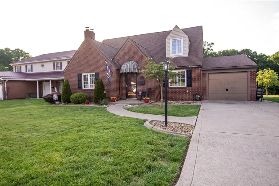 209 Marlboro Dr., New Kensington, PA 15068 - #2
