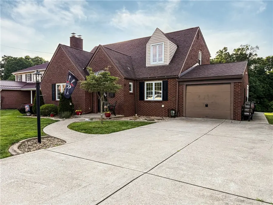 209 Marlboro Dr., New Kensington, PA 15068 - #3