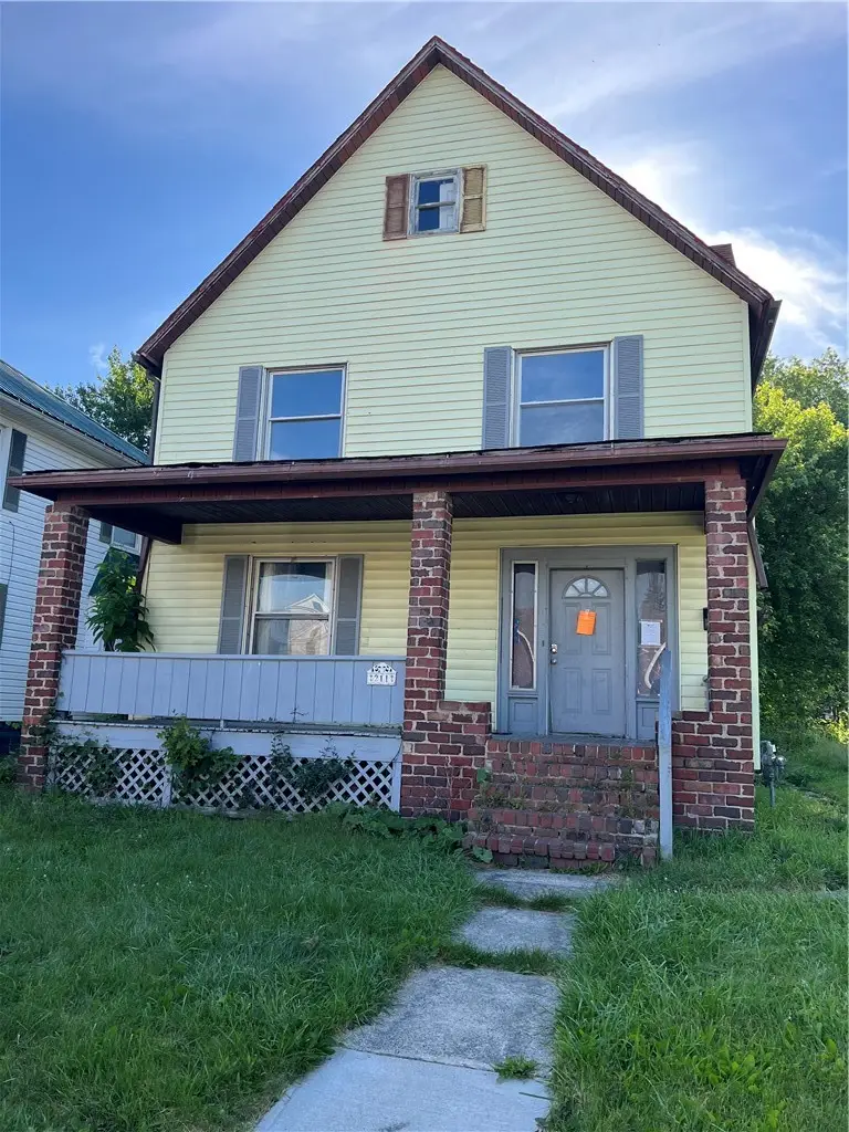 211 Cedar Ave, Sharon, PA 16146 - #1