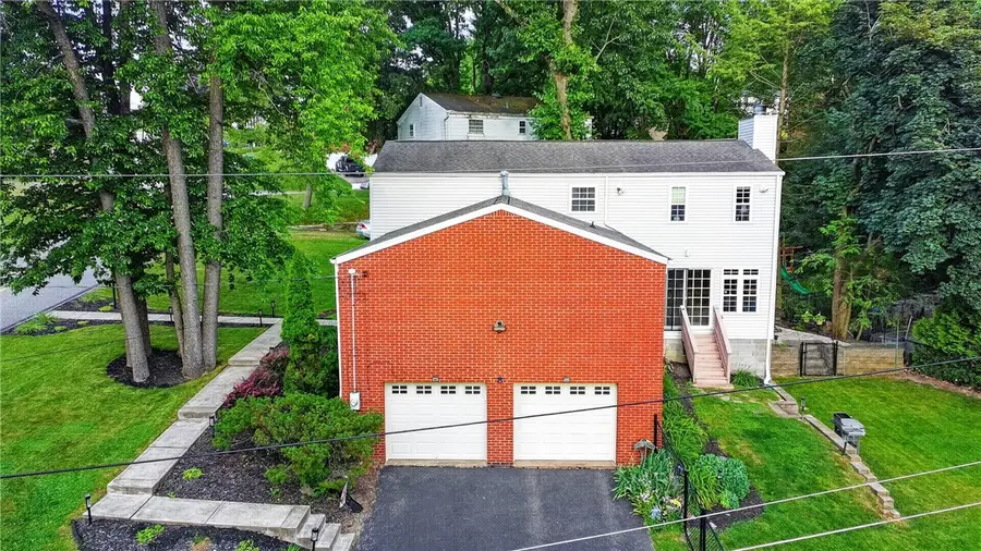 107 Loire Valley Dr, Pittsburgh, PA 15209 - #2