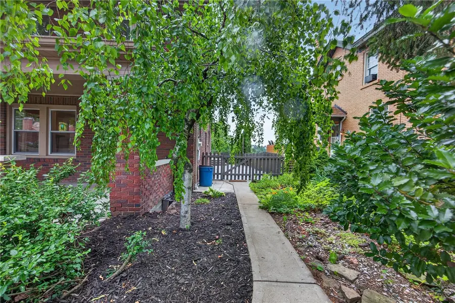 9 Elton St, Pittsburgh, PA 15227 - #2