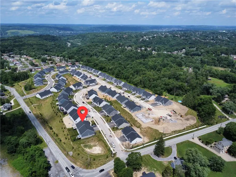 207 Mary Ln, Coraopolis, PA 15108 - #3