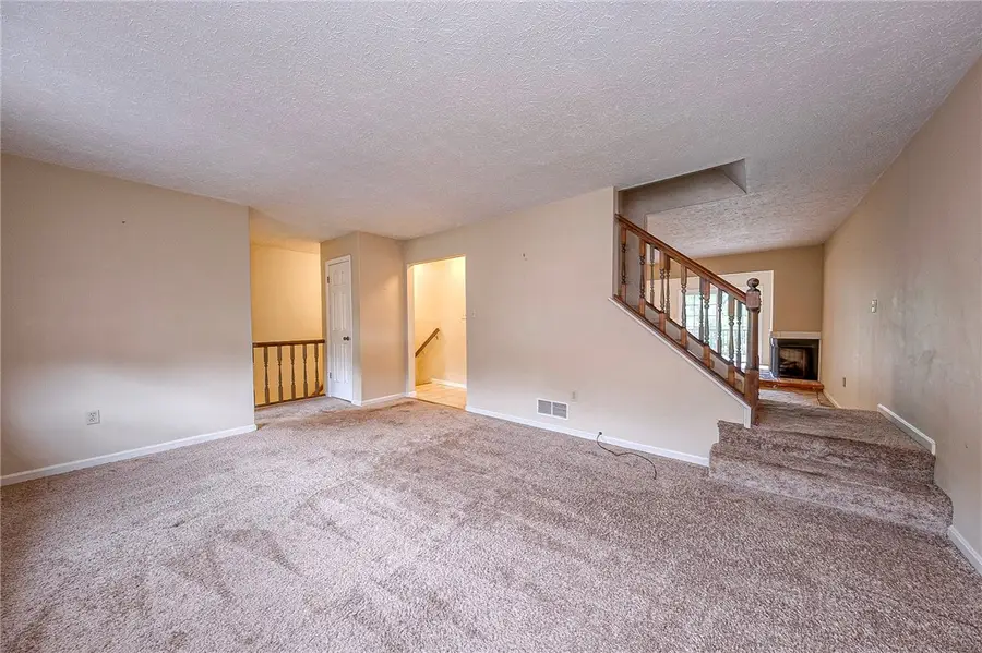 1342 Quail Run Cir, Bethel Park, PA 15102 - #3