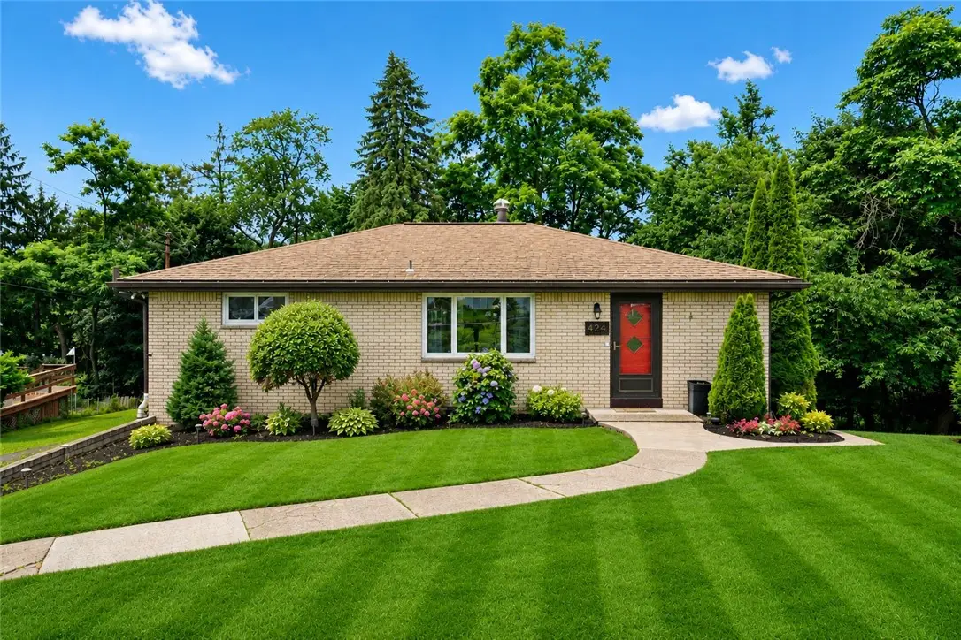 424 Amherst Avenue, Coraopolis, PA 15108 - #1