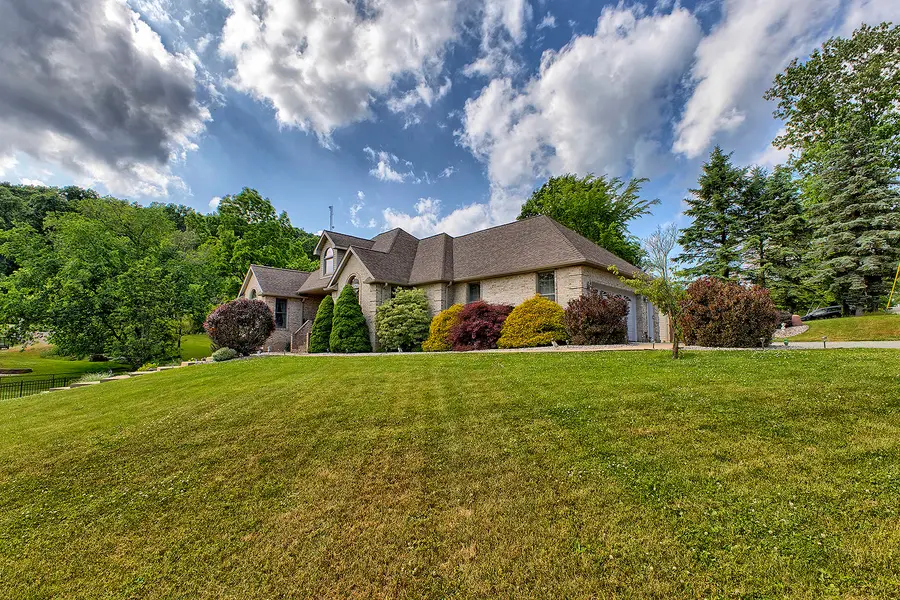 105 Oak Hill Road, Greensburg, PA 15601 - #2